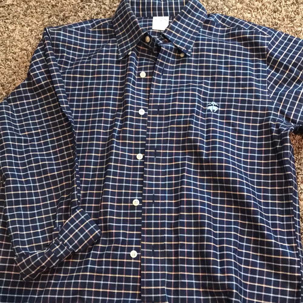 Men’s Size M Blue checkered slim fit button down